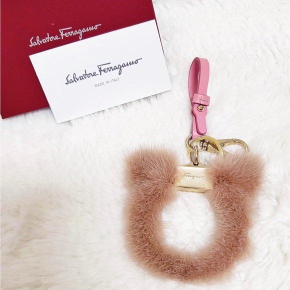 Authentic Salvatore Ferragamo RARE / HTF Antique Rose & Pink Fur Logo Bag Charm - Picture 10 of 11